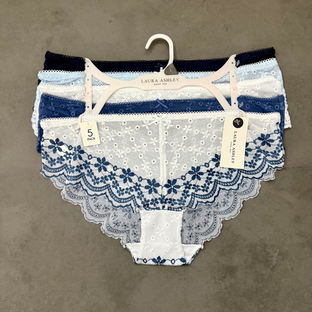 Laura Ashley Blue and White Lace Panties with Scalloped Trim - 5 pack‎